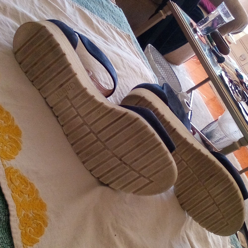 Sandals - Picture 6 of 6